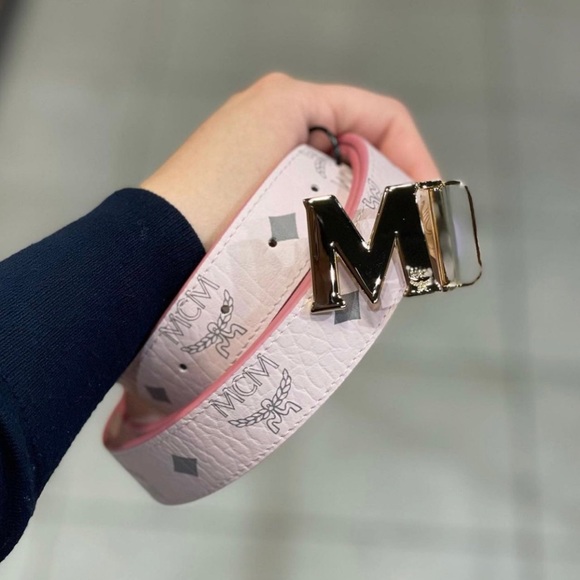 Last one! Authentic MCM women one size revisable belt - Picture 4 of 4